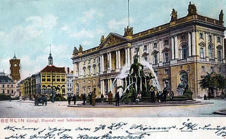 Historische Postkarte: Neuer Marstall und Neptunbrunnen am Schlo?platz